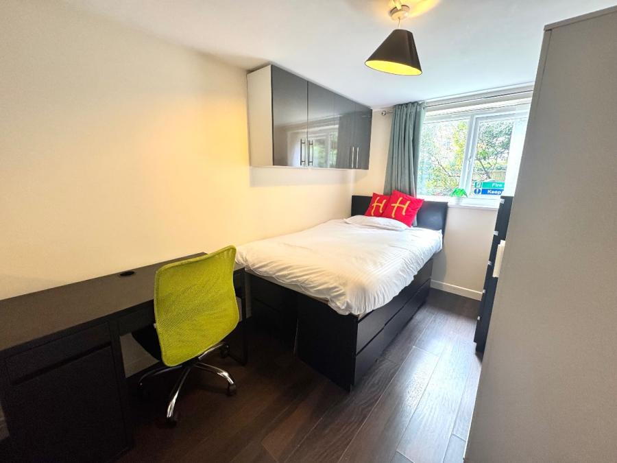 Room Godden Road in Canterbury
