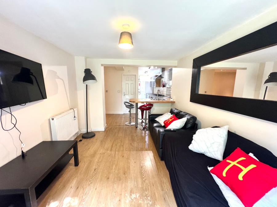 Room Godden Road in Canterbury