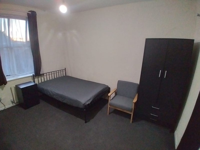 Room New Road in Dudley