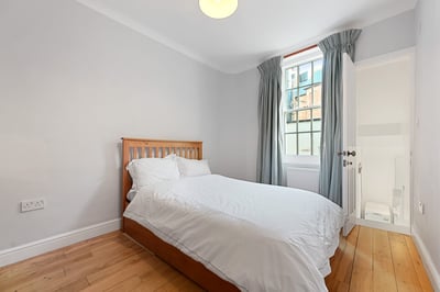 Flat Bulstrode Street in City of Westminster