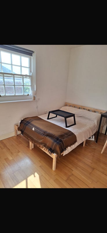 Room Hastings Street in Greater London