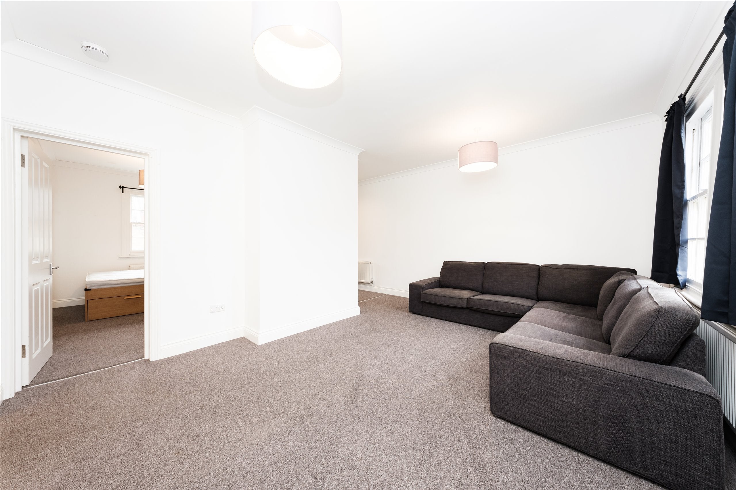 Flat Merrow Street in Greater London