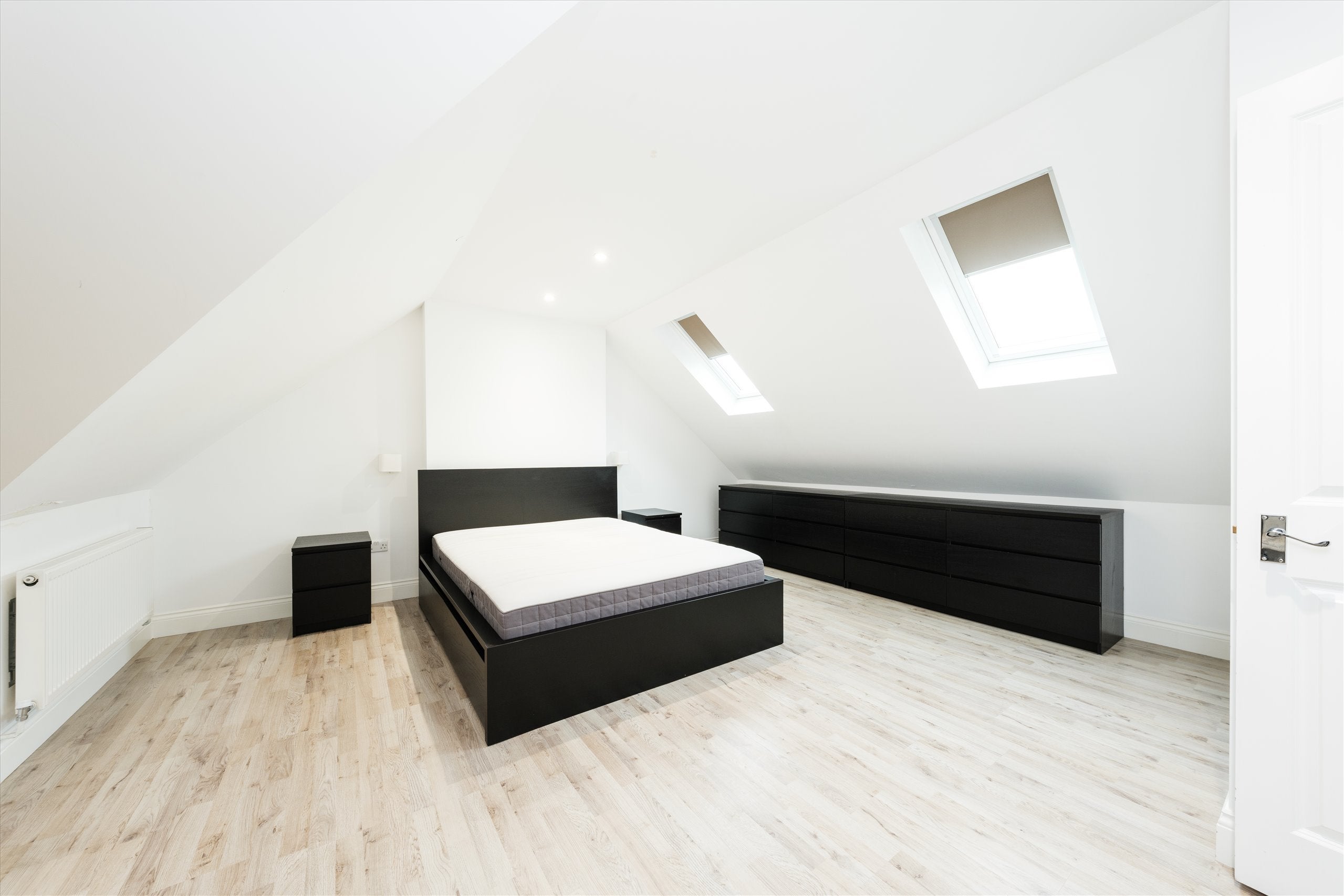 Flat Merrow Street in Greater London