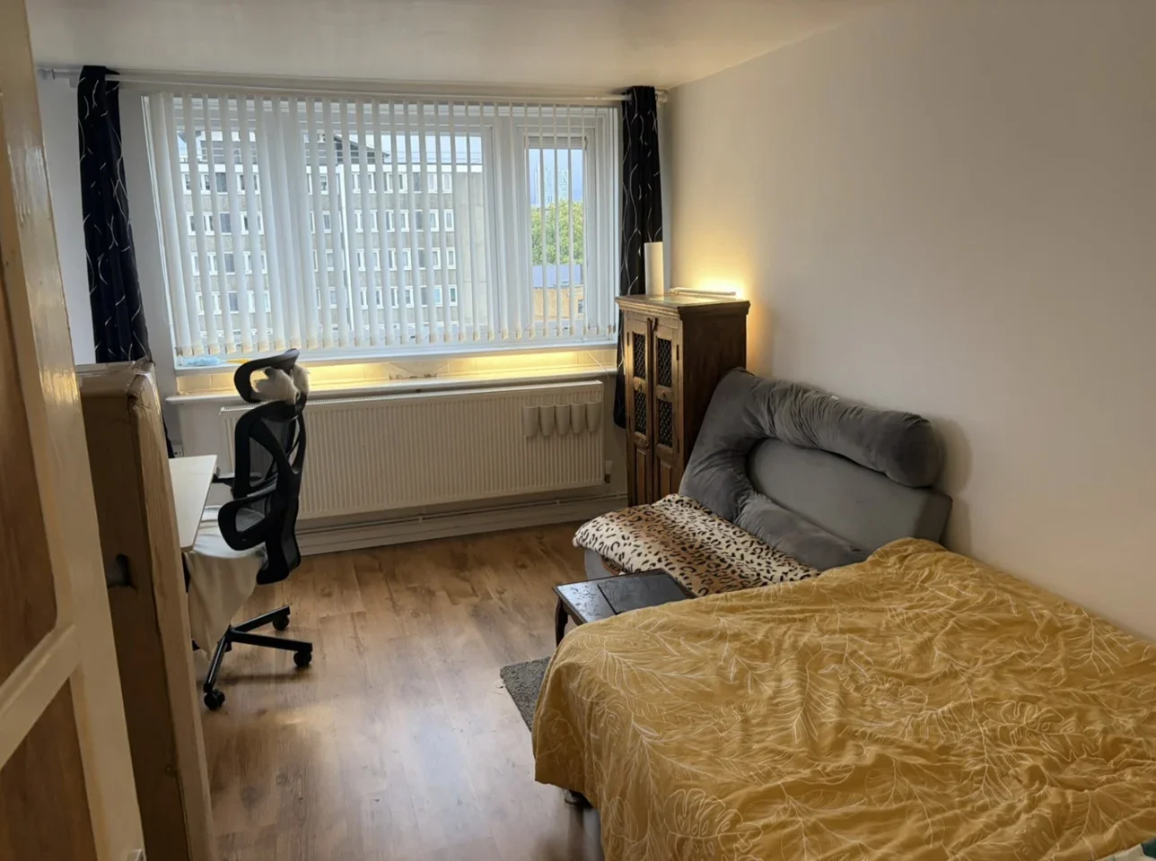 Room Gloucester Way in Greater London