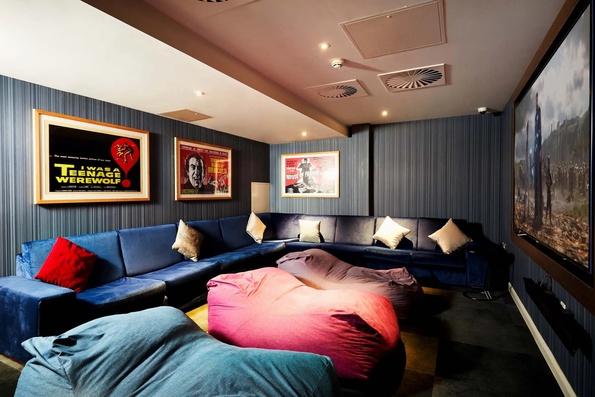 Room Strawberry Place in Newcastle upon Tyne