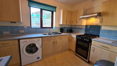 Flat Abernethy Quay in Swansea