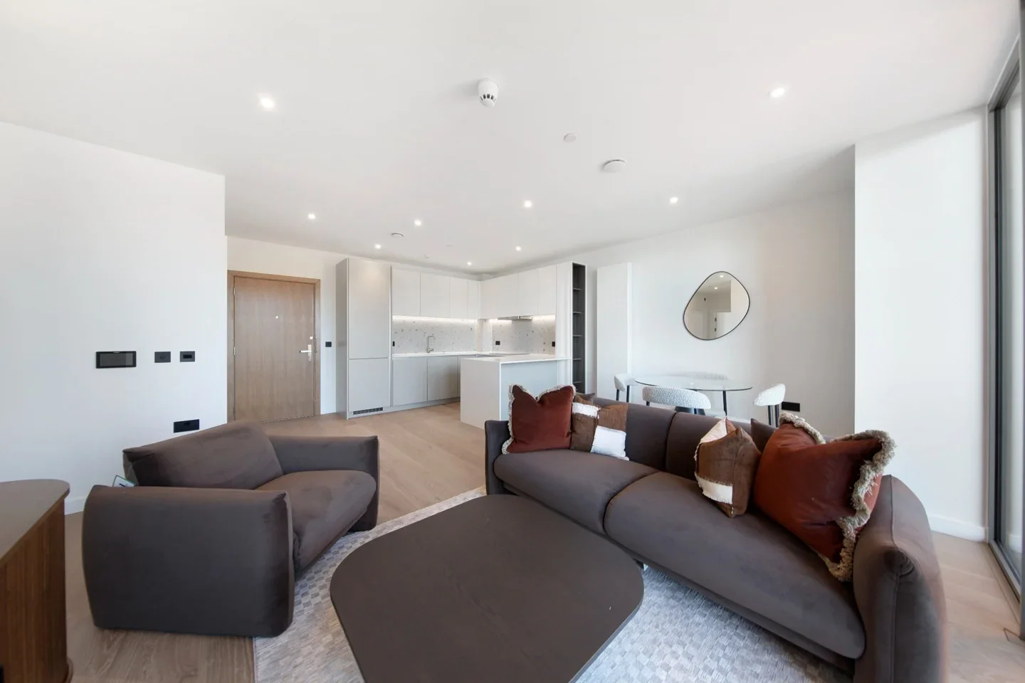 Flat Linver Road in Greater London
