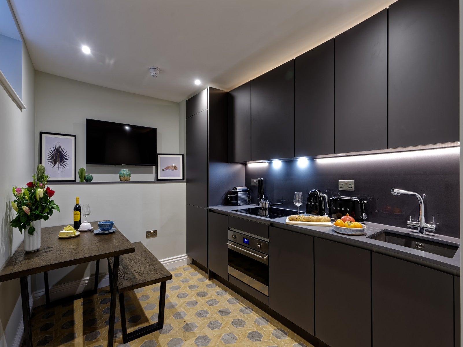 Flat Bingham Place in London