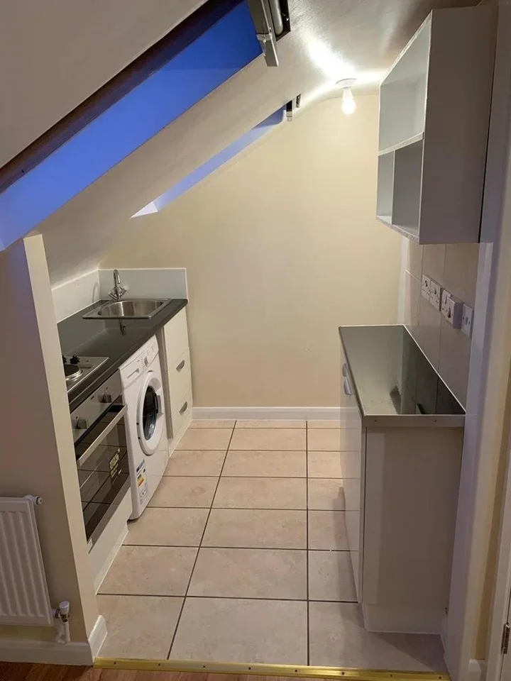 Flat Mitcham Road in Greater London