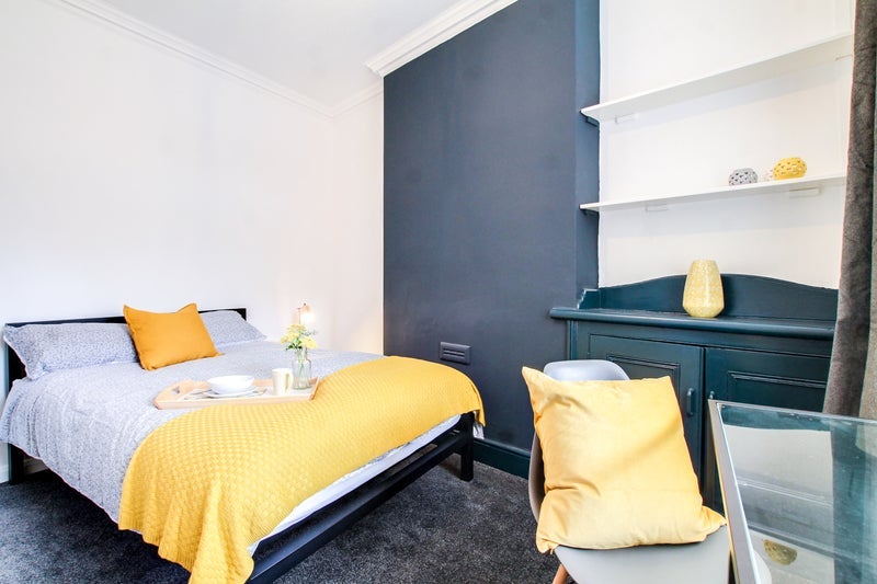 Room Tennyson Street in Leicester