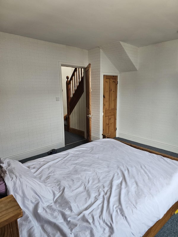 Room Woolmer Road in Nottingham