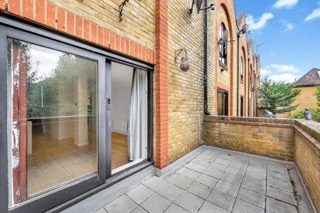 House Welland Mews in Greater London