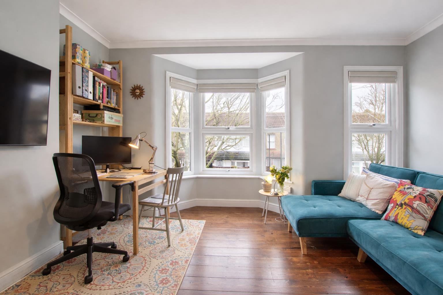 Flat Richford Road in Greater London