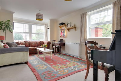 Flat Highfield Road in New Forest