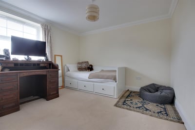 Flat Highfield Road in New Forest