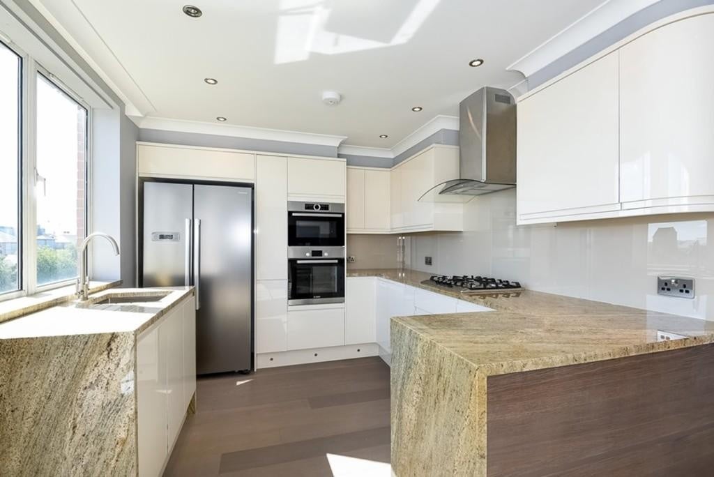 Flat North Bank in City of Westminster