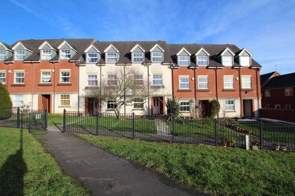 House Champs Sur Marne in Bristol