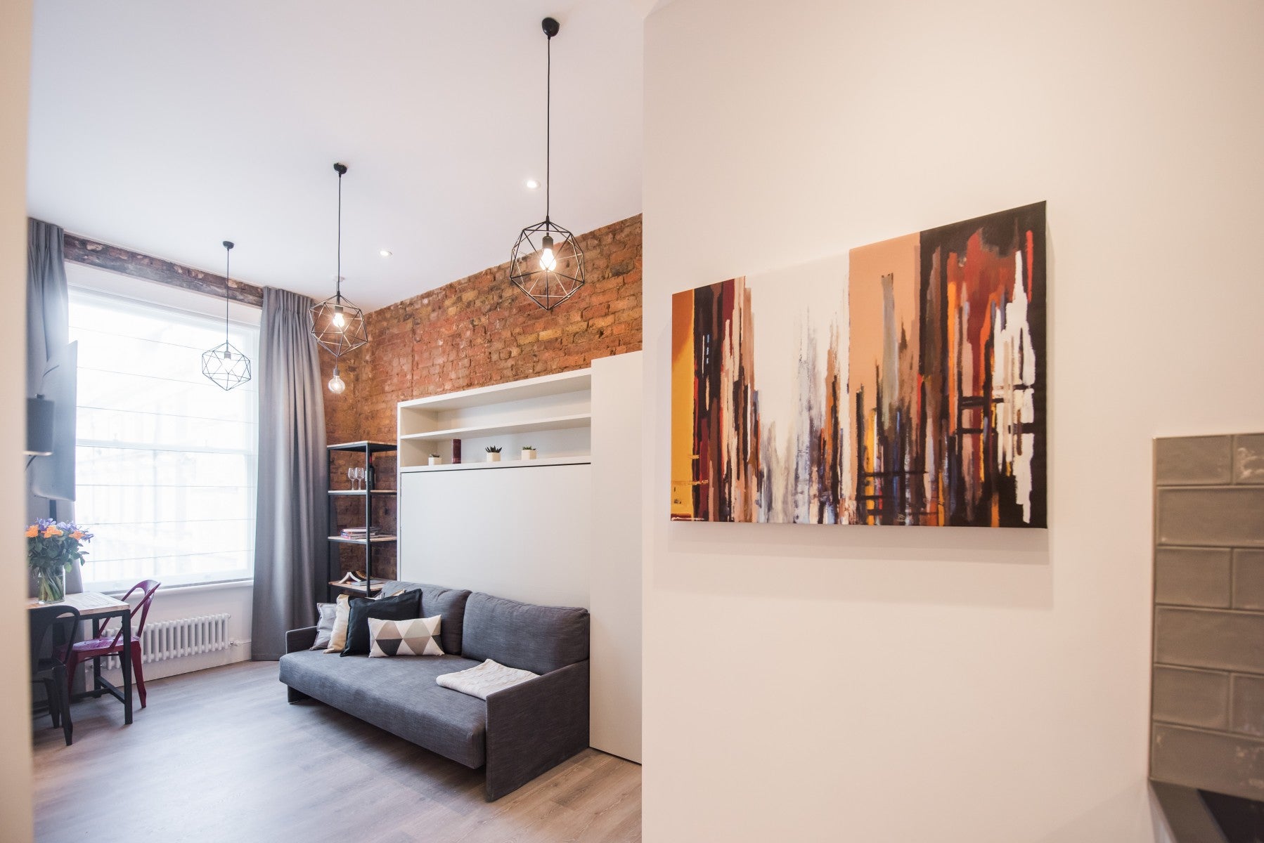 Flat Linden Gardens in Greater London