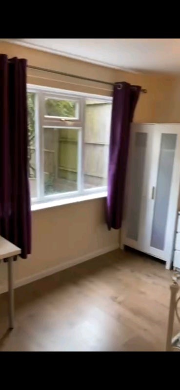 Room Fladbury Crescent in Birmingham