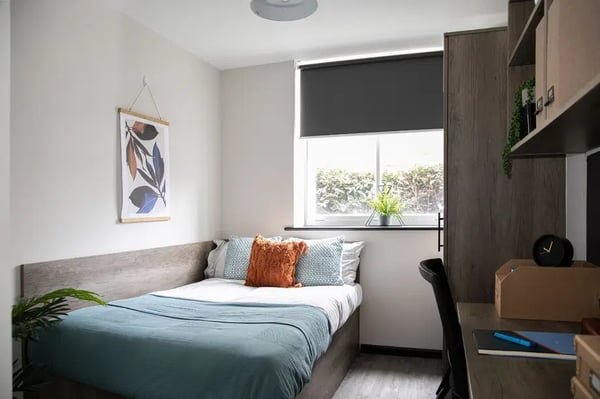 Flat Sugarwell Court in Leeds
