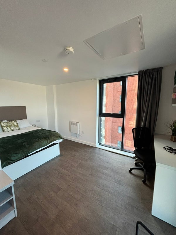 Flat Erskine Street in Liverpool