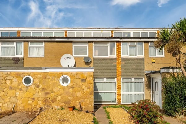 House Moreton Avenue in Greater London