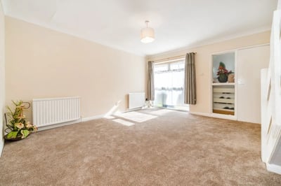 House Moreton Avenue in Greater London
