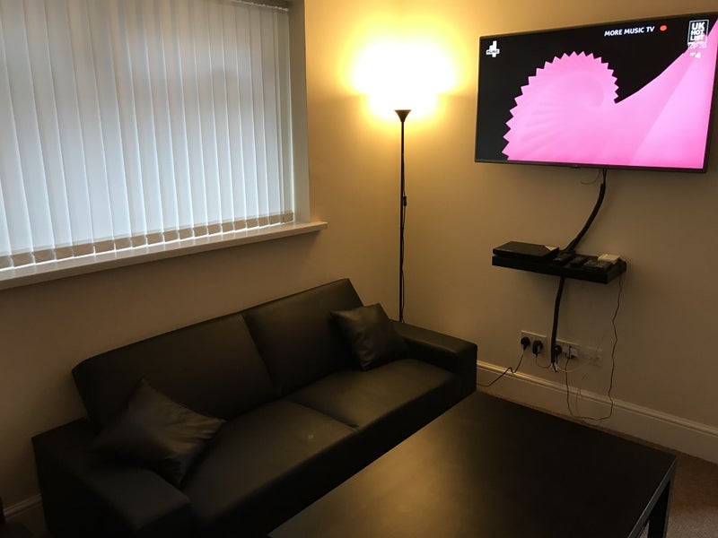 Room Longdin Street in Warrington
