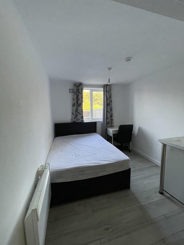 Room Westmorland Road in Coventry