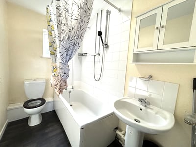 Flat Sherwood Walk in Birmingham