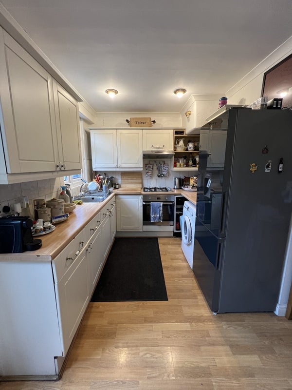 Room Tranmere Road in Greater London
