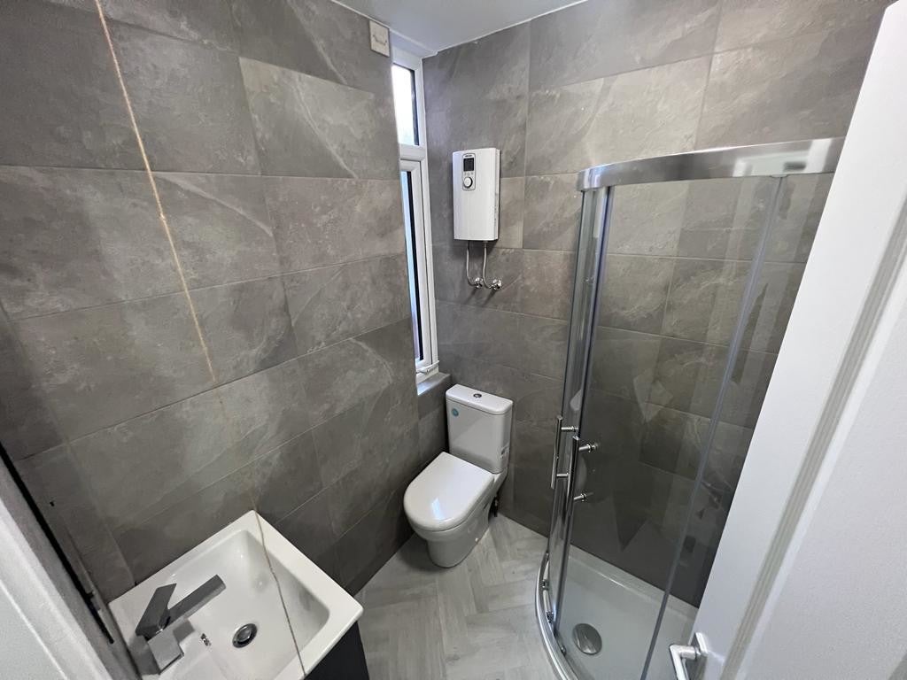 Flat Watlands View in Newcastle-under-Lyme