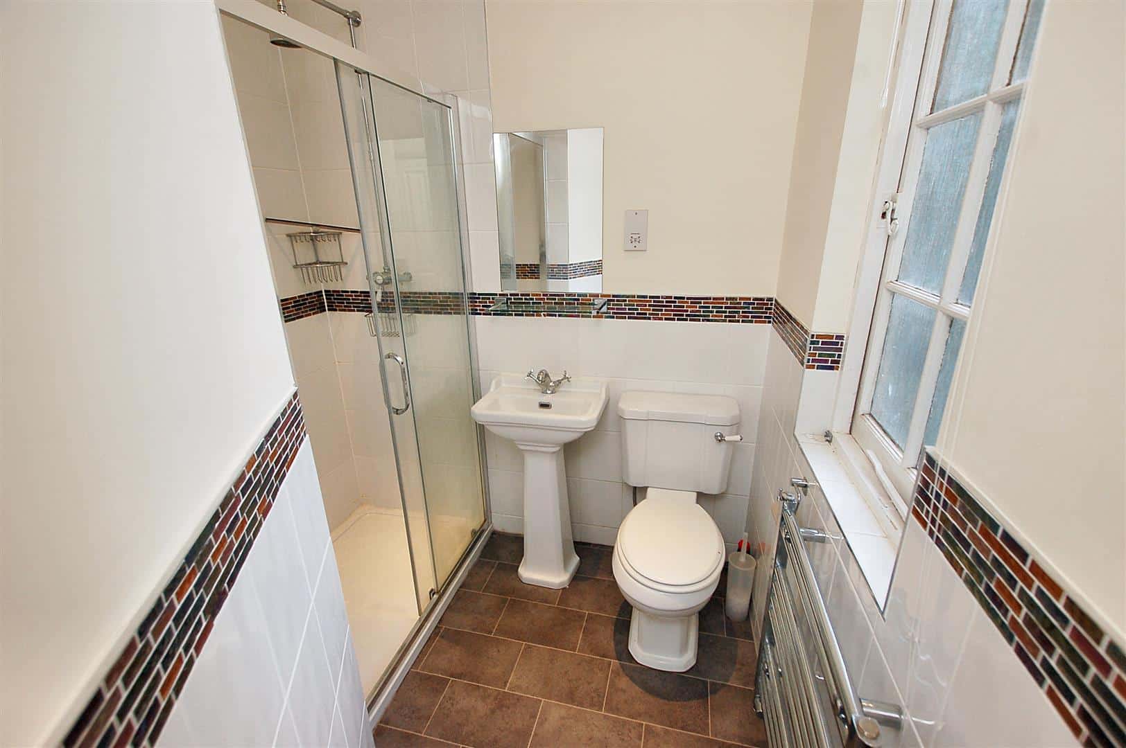 Flat Broadwater Down in Tunbridge Wells