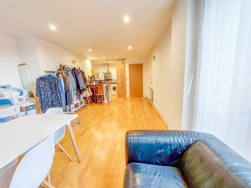 Flat Ellesmere Street in Manchester