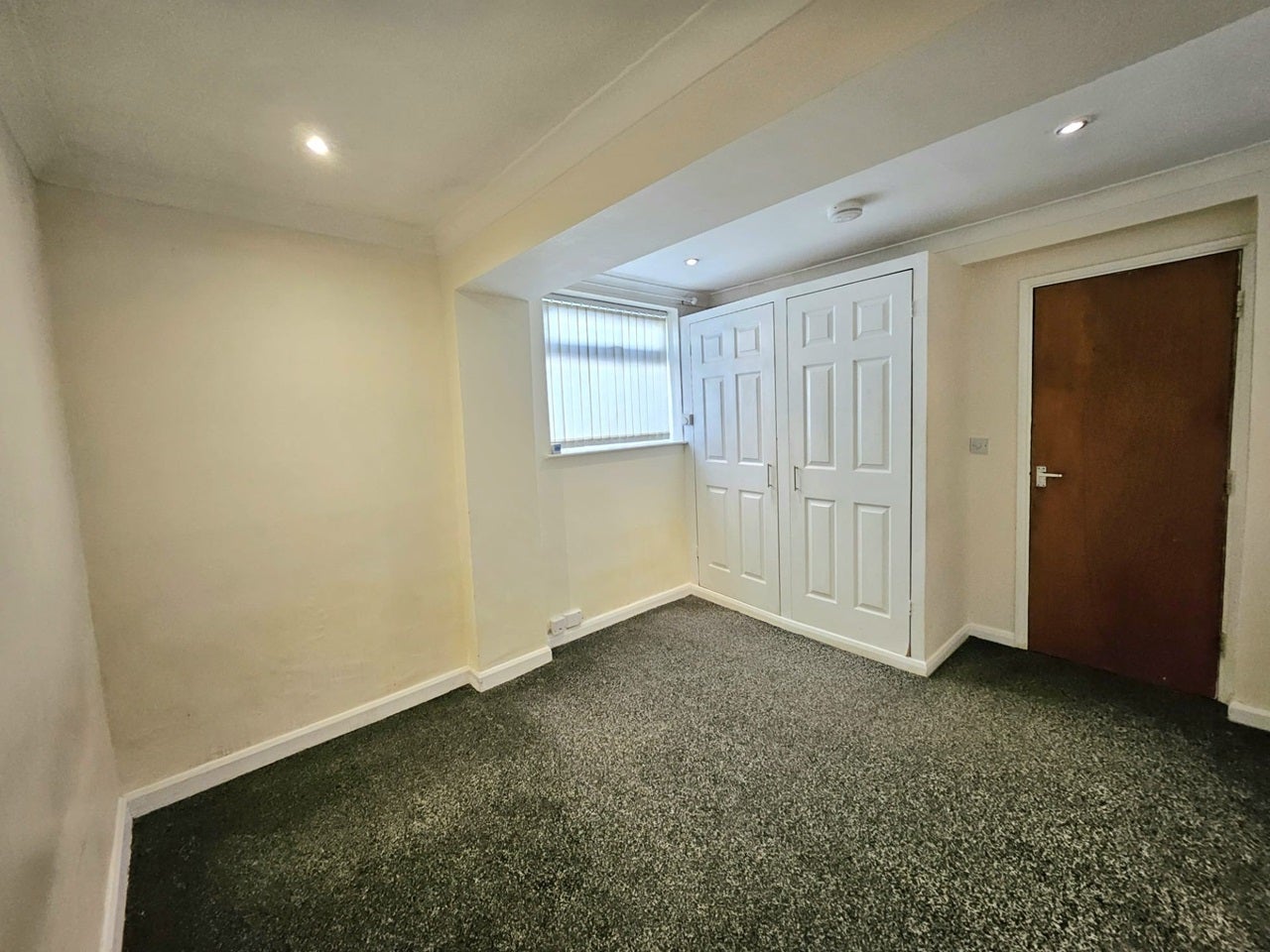 Flat Clarendon Road in Luton