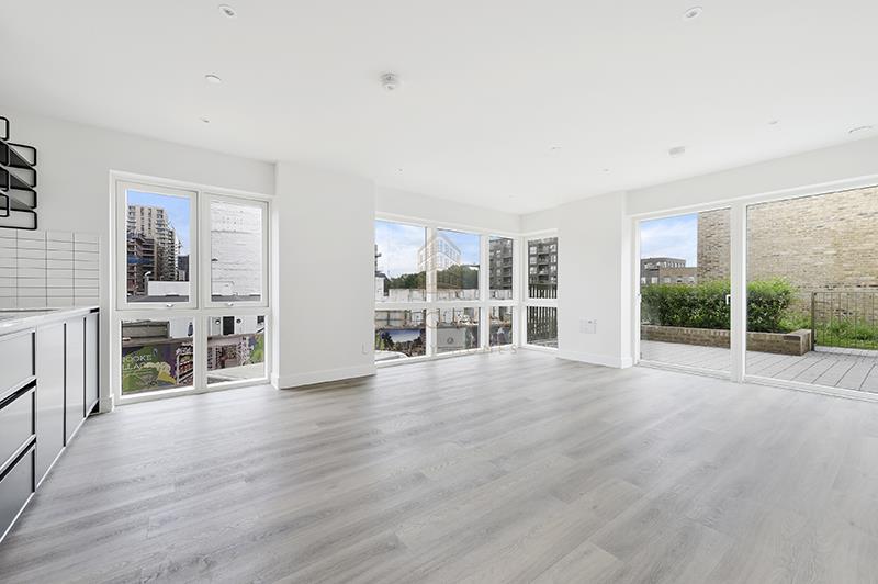 Flat Townsend Road in Greater London