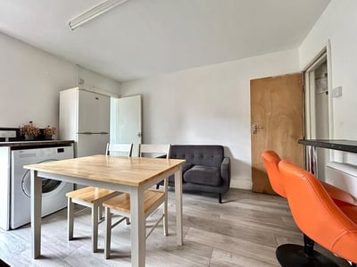 Flat Botoner Road in Coventry