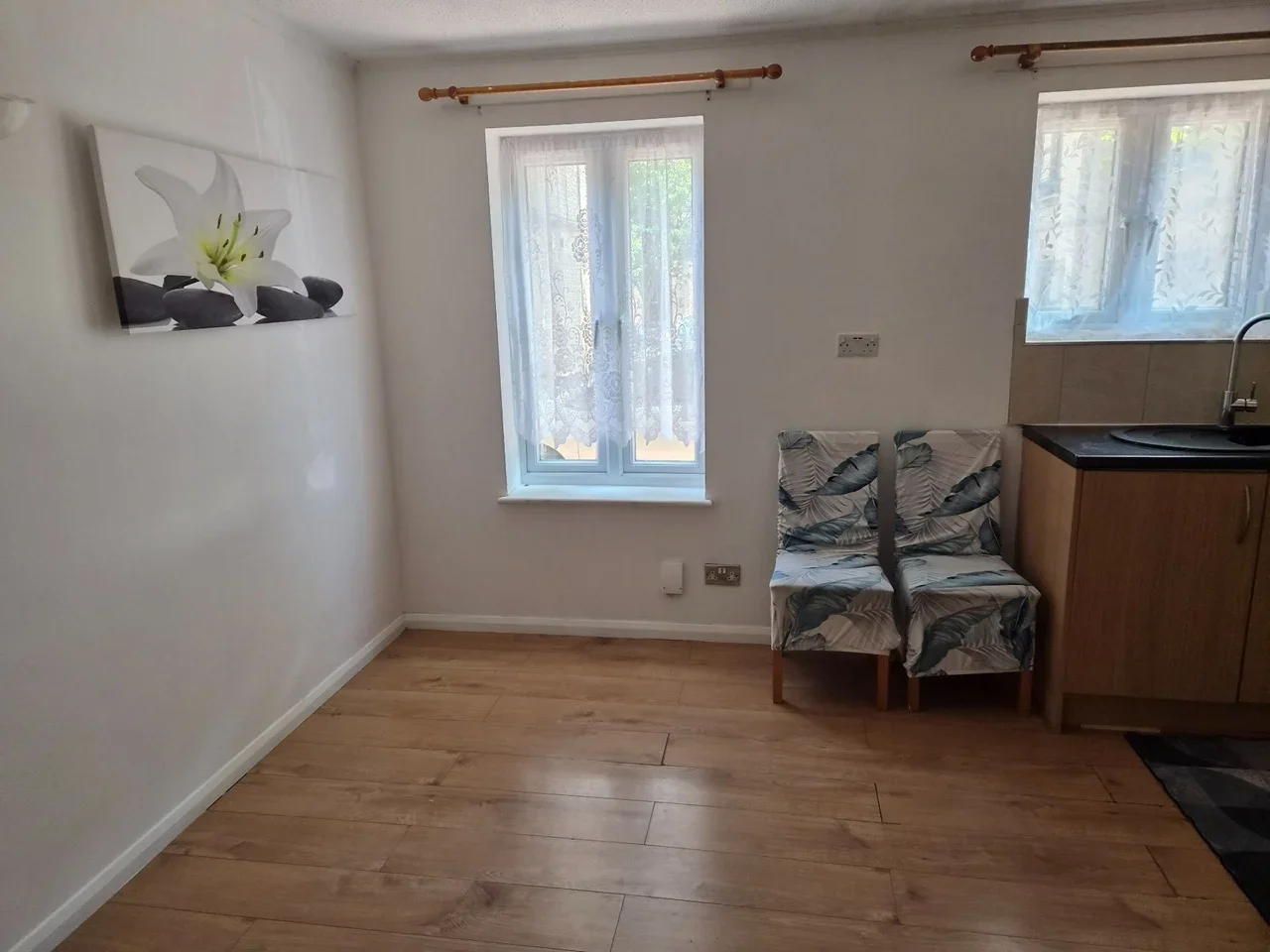 Flat Bowyer Close in Greater London