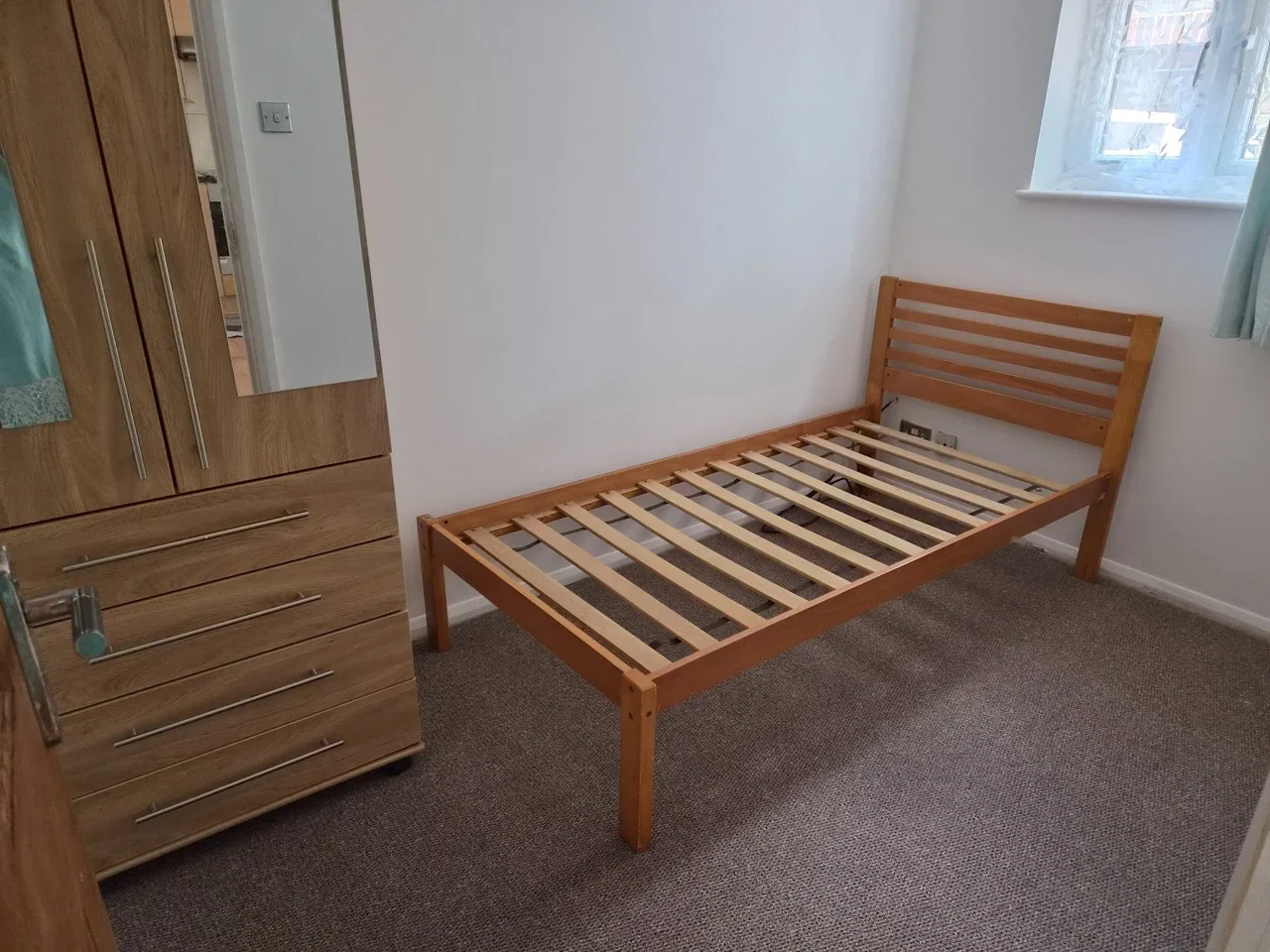 Flat Bowyer Close in Greater London