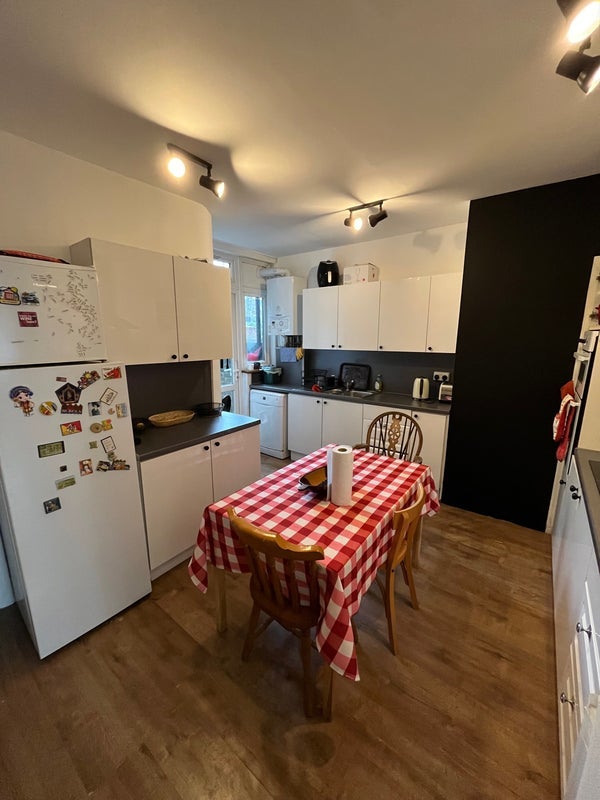 Room Brecknock Road in Greater London
