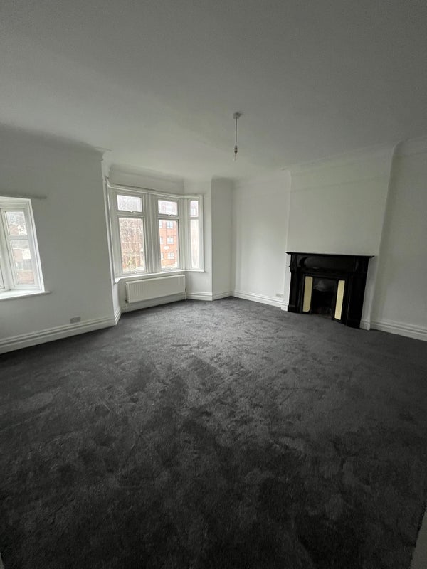 Room Brecknock Road in Greater London