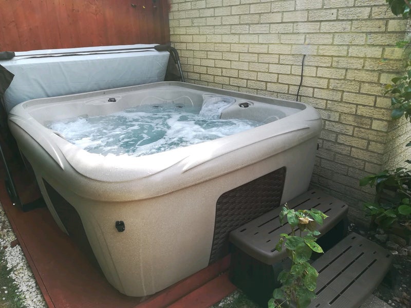 Room Chalbury Close in Poole