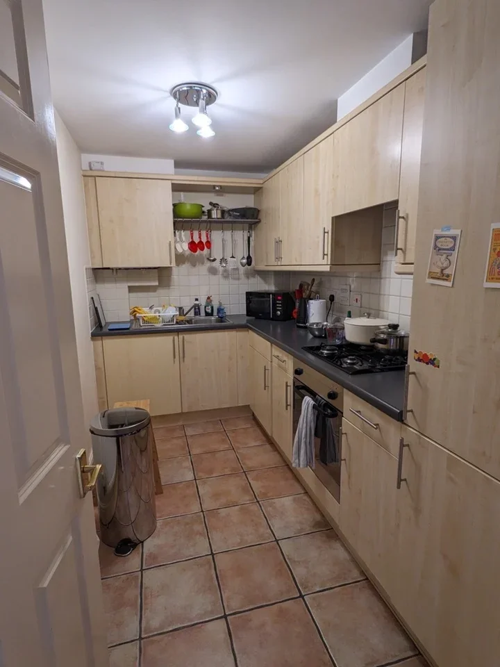 Flat Goddard Place in Greater London