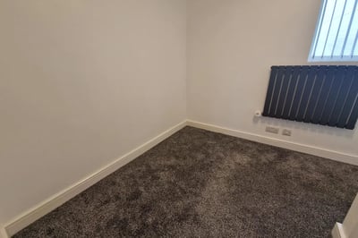 Flat Hazel Road in Wakefield