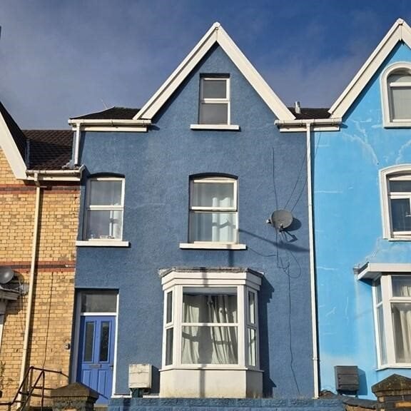 House King Edward Road in Swansea