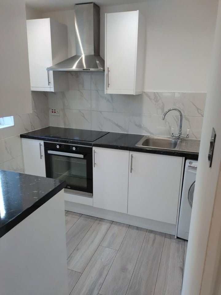Flat Finchley Lane in Greater London