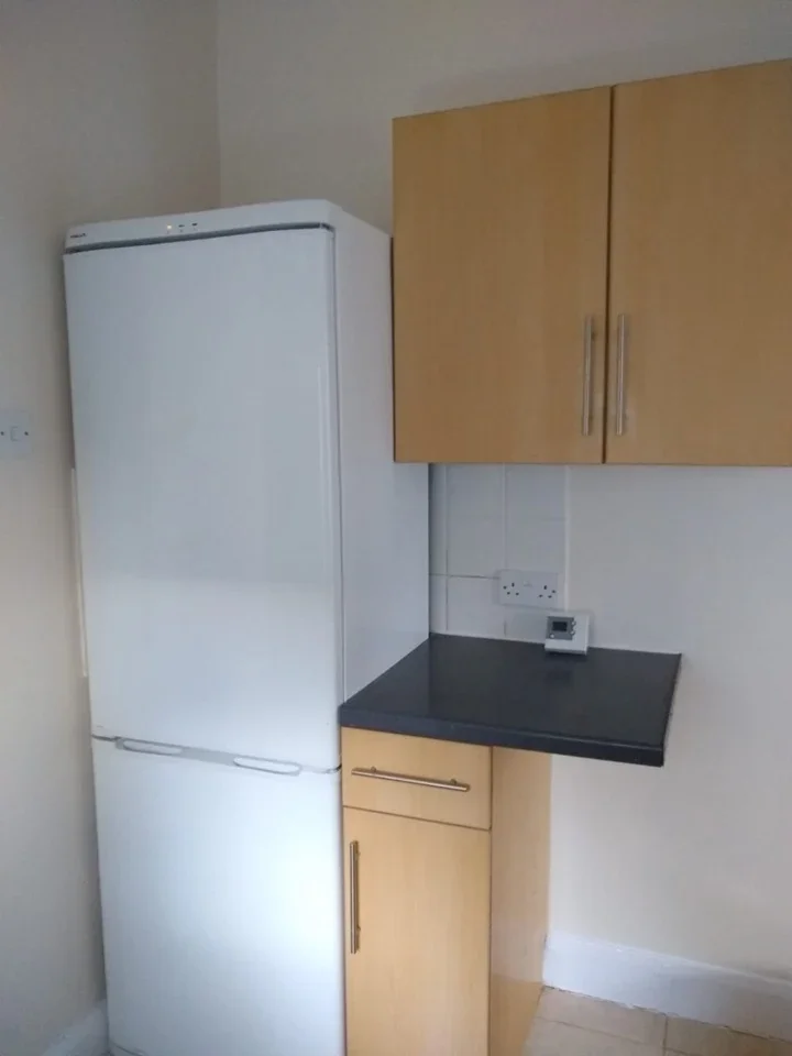 Flat Albert Road in Greater London