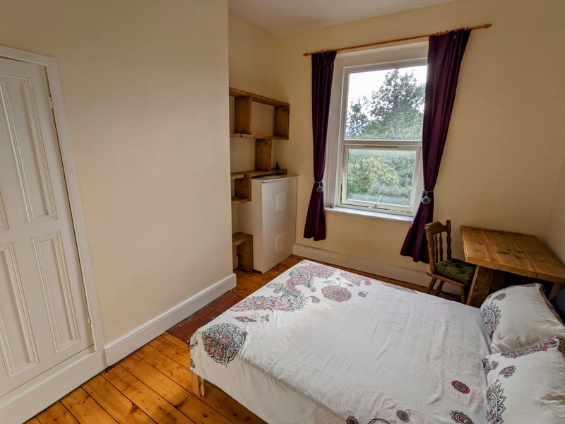 Room Roebuck Street in Preston