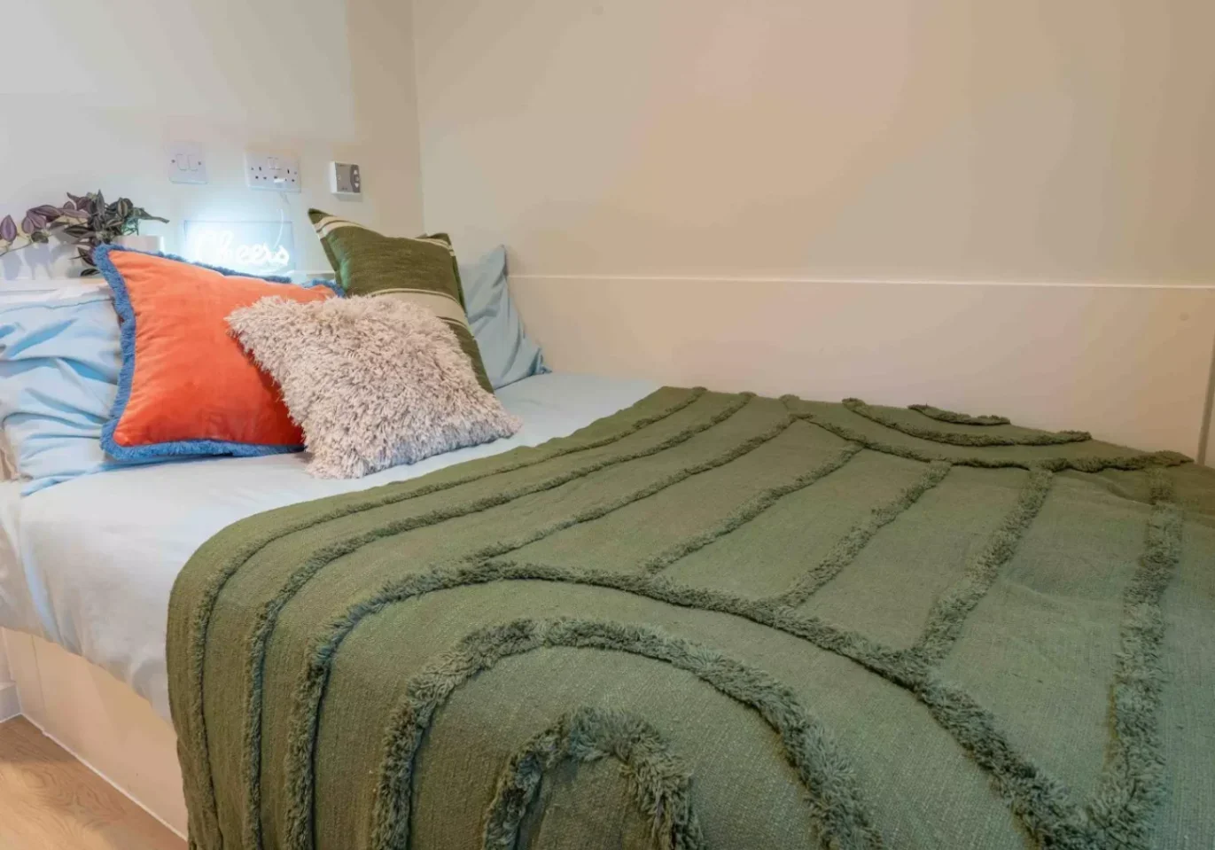 Room Torwood Close in Coventry