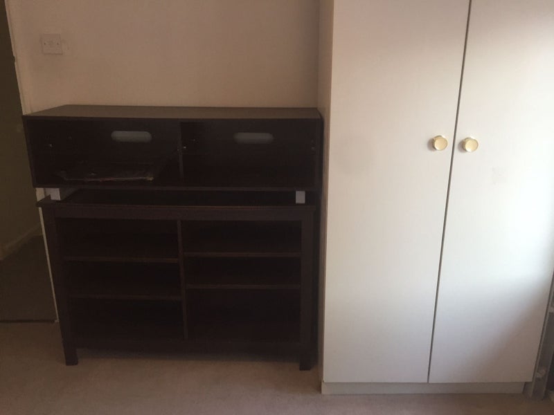 Room Mells Crescent in Greater London